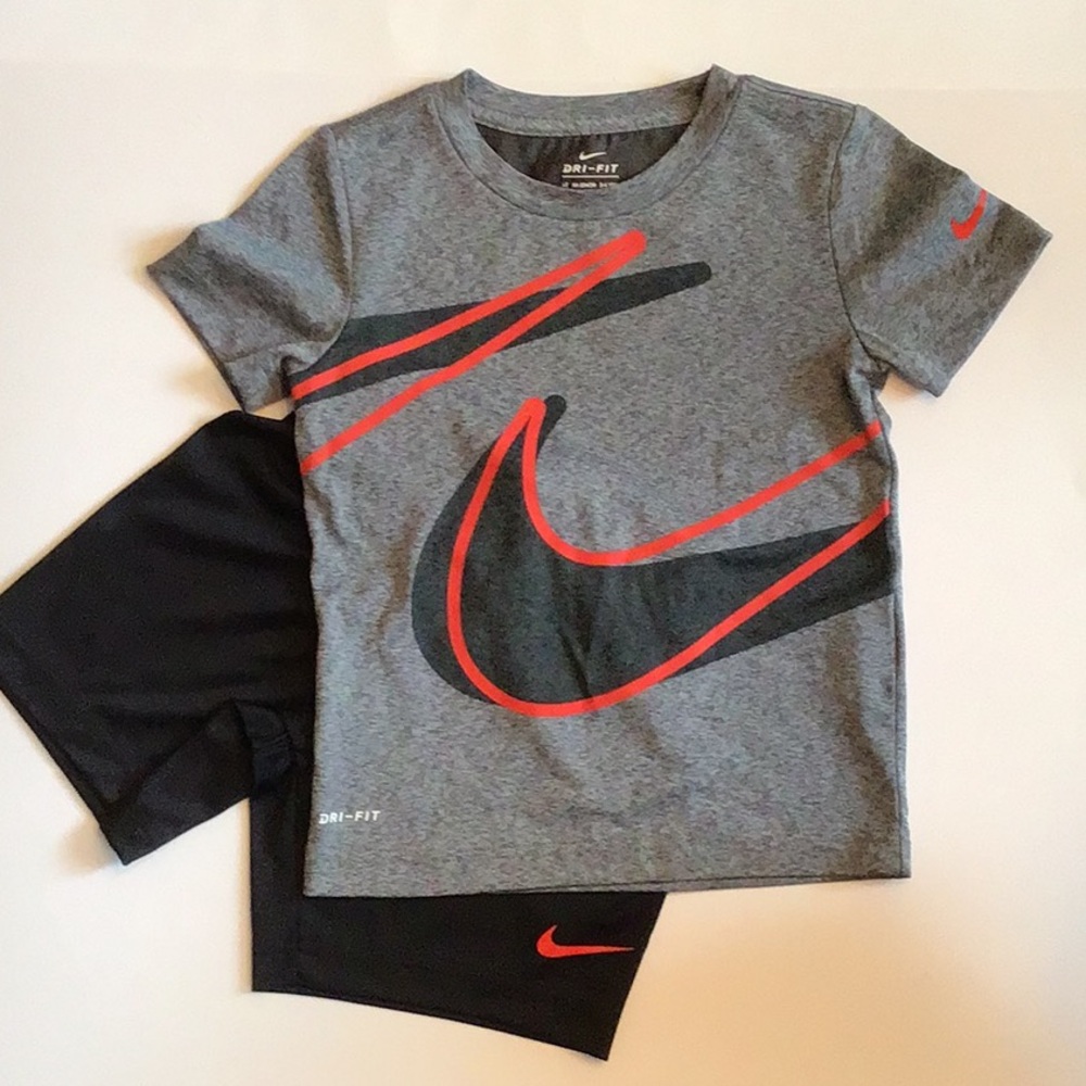 Nike Gray and Red Short Sleeve Dri-Fit Matching Set